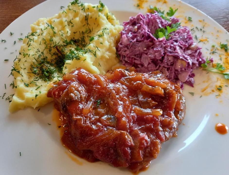 Restauracja Teo Hotel Cieszkow Luaran gambar