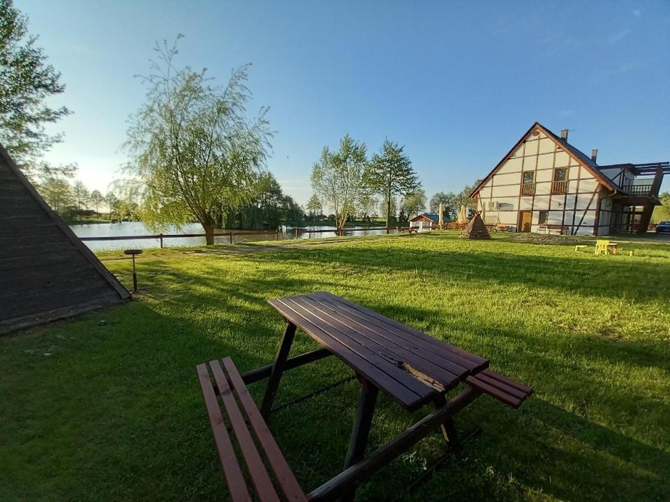Restauracja Teo Hotel Cieszkow Luaran gambar