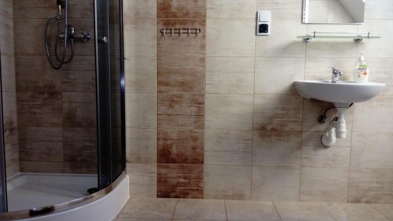 Restauracja Teo Hotel Cieszkow Luaran gambar